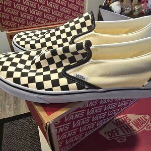 VANS CHECKERBOARD SLIP-ON BLACK / OFF WHITE VN000EYEBWW Men's Size 10 US NEW